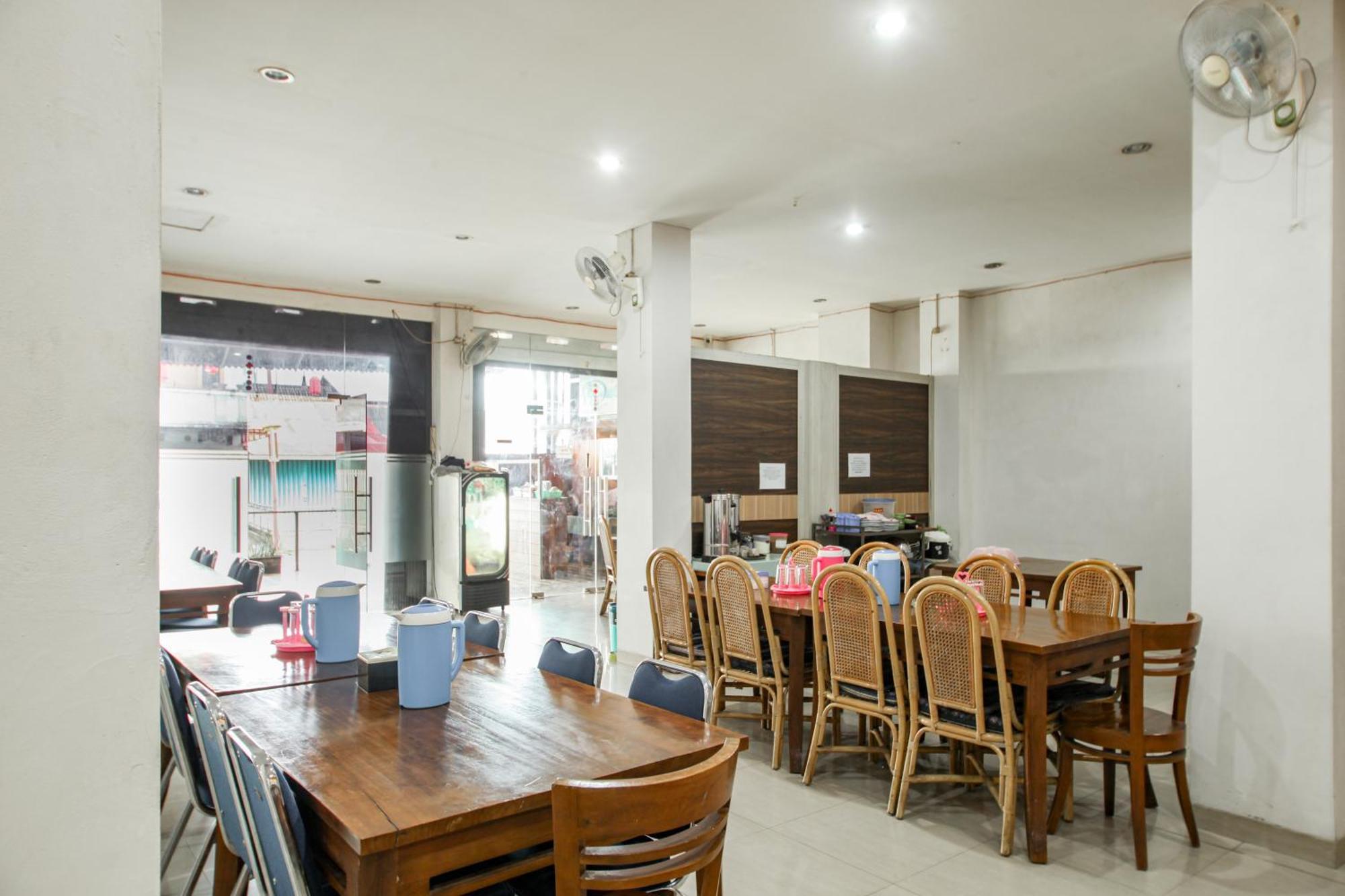 Capital O 93589 Hotel Wongso Syariah Pangkal Pinang Bagian luar foto