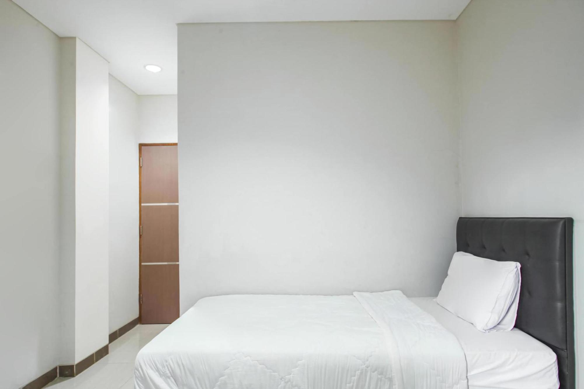 Capital O 93589 Hotel Wongso Syariah Pangkal Pinang Bagian luar foto