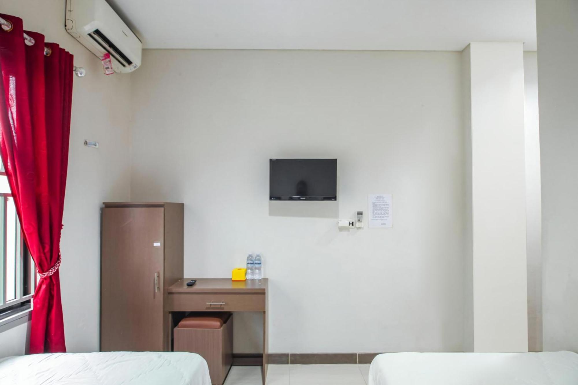 Capital O 93589 Hotel Wongso Syariah Pangkal Pinang Bagian luar foto