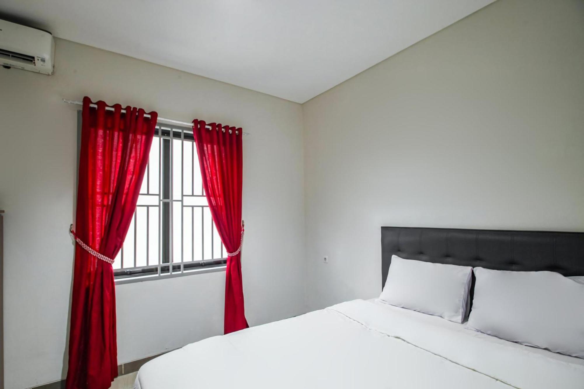 Capital O 93589 Hotel Wongso Syariah Pangkal Pinang Bagian luar foto